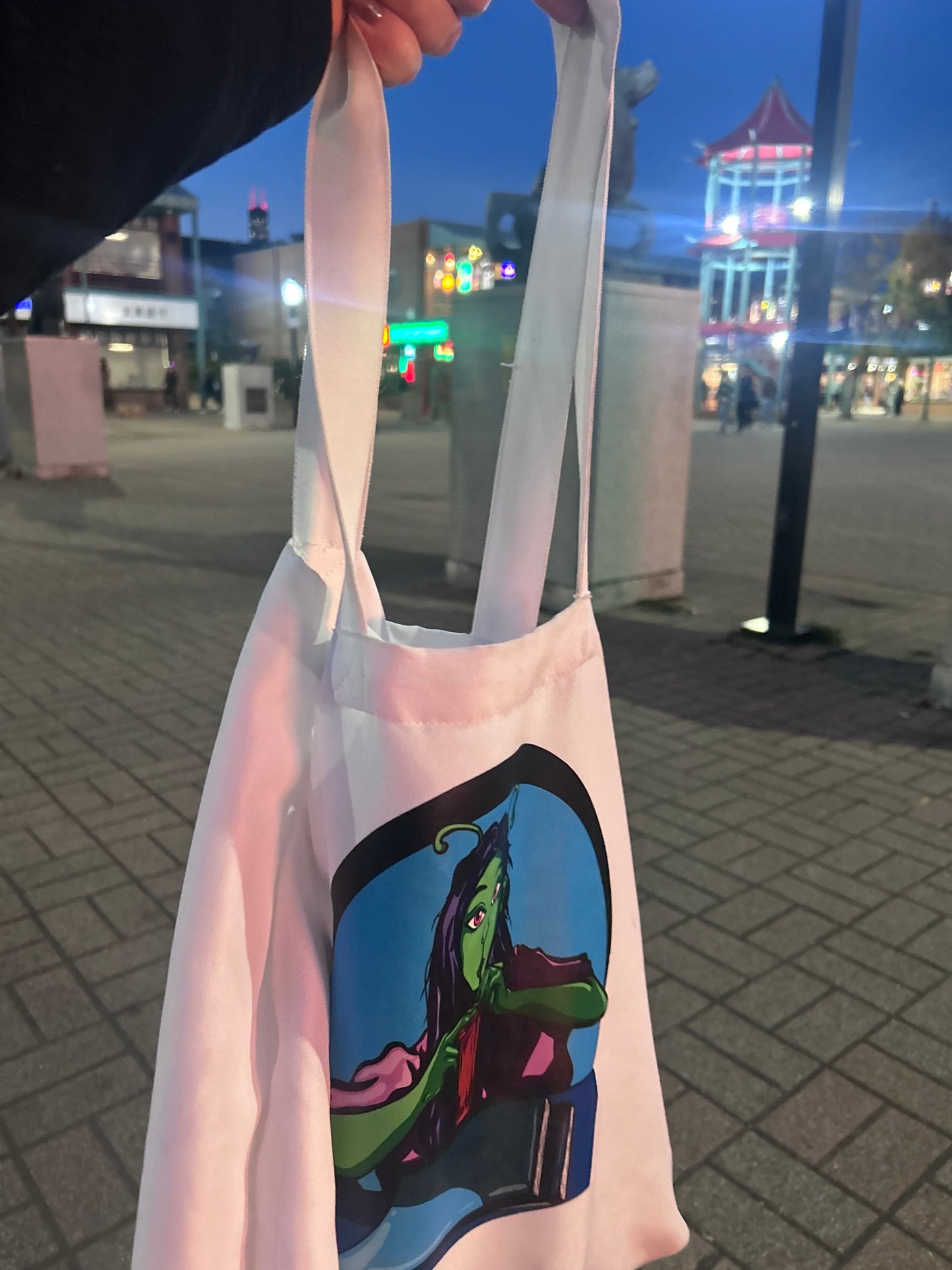 Canvas Tote Bag - Alien Girl